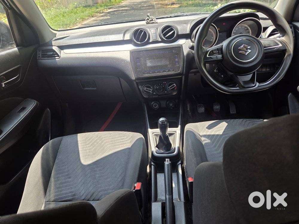 Maruti Suzuki Swift Vxi + Manual, 2022, Petrol