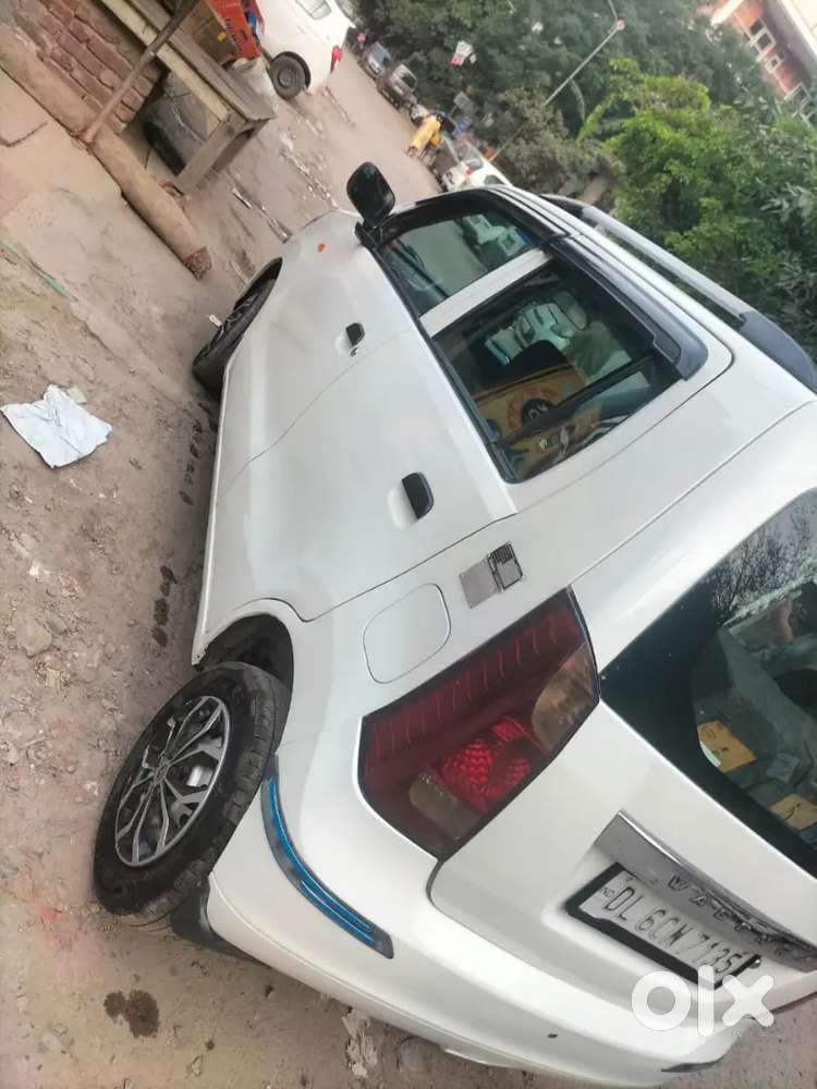 Parking Issue H Isliye Sell Kra Hu Baki Gadi Me Koi Dikkat Nhi H