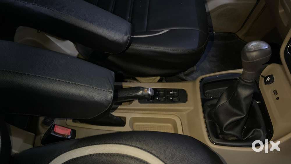 Mahindra Tuv 300 Mhawk100 T8, 2015, Diesel