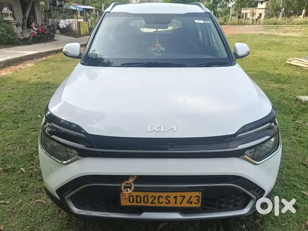 Kia Carens Luxury 2024