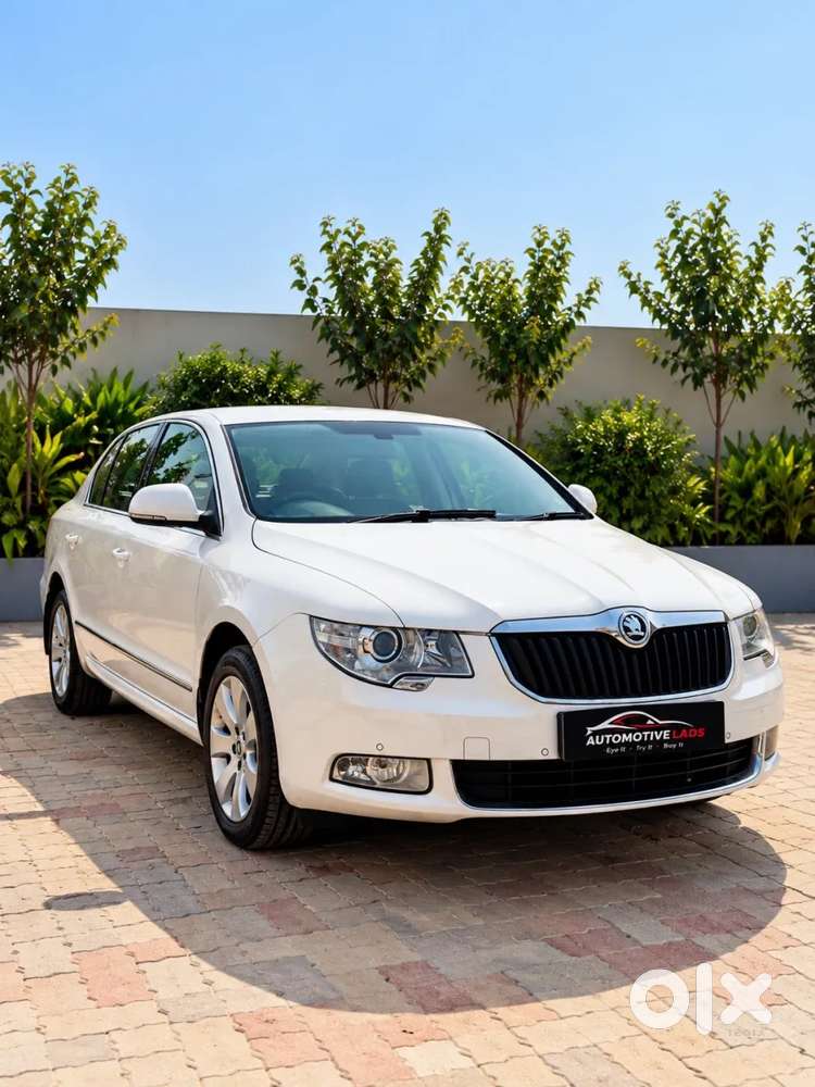 Skoda Superb, 2011, Petrol