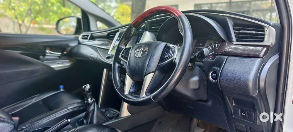 Toyota Innova Crysta 2.4 V, 2017, Diesel