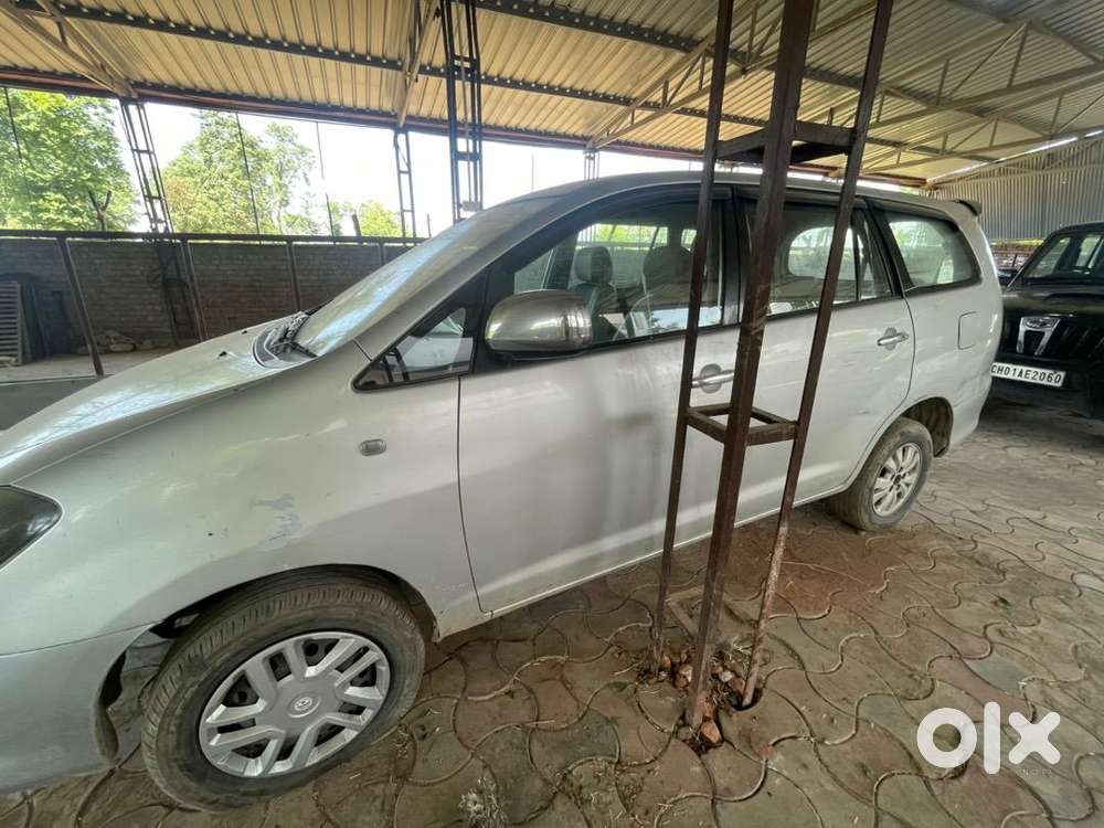 Toyota Innova 2010 Diesel Well Maintained