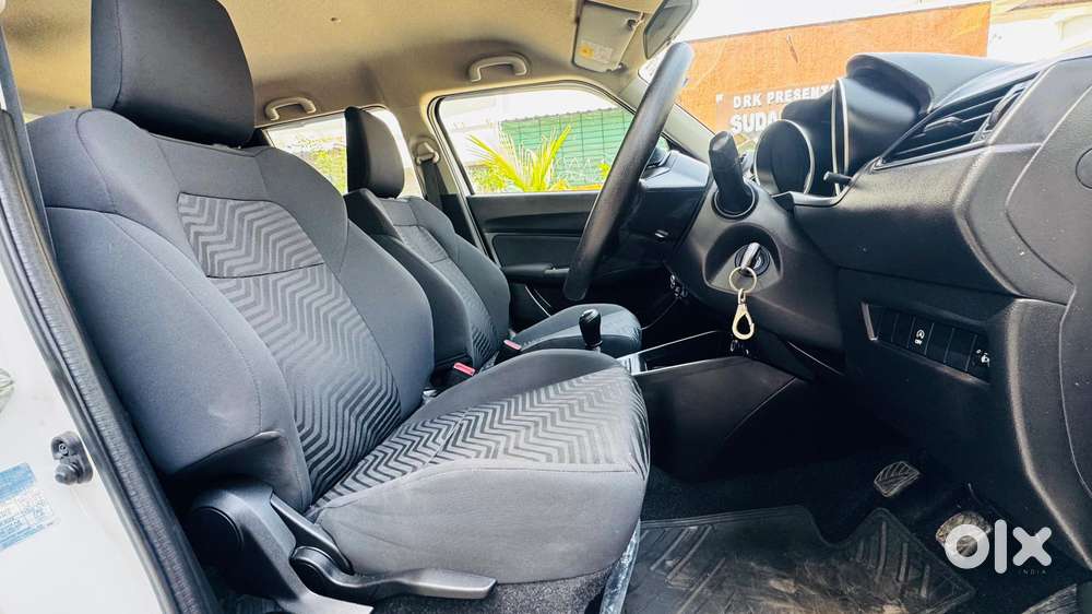 Maruti Suzuki Swift Vxi Optional, 2022, Petrol