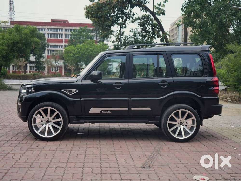 Mahindra Scorpio Classic 2.2 S 11 Mt 7 Str, 2024, Diesel