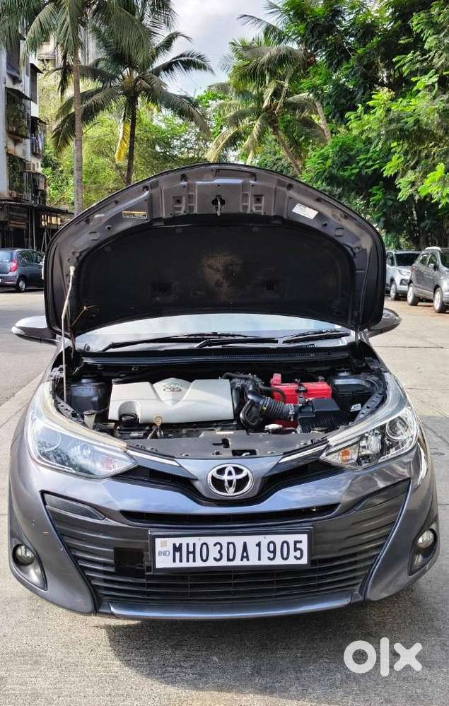 Toyota Yaris V Cvt, 2018, Petrol