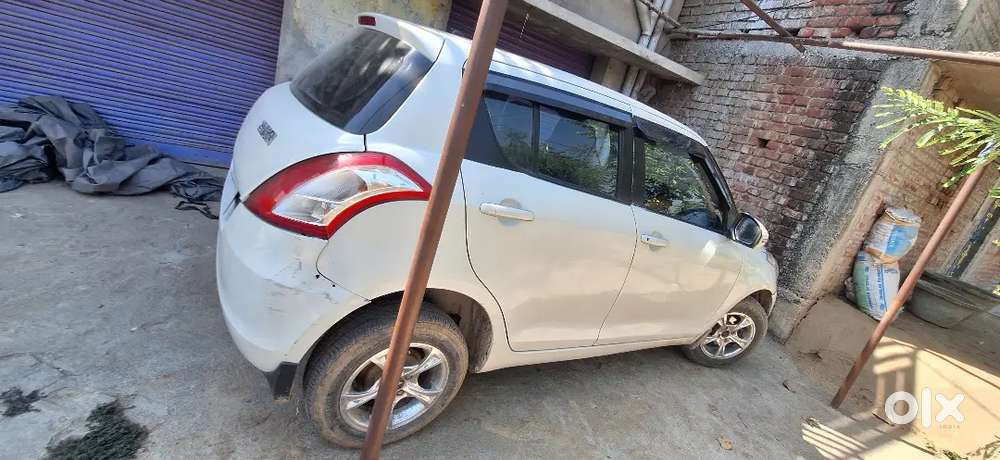 Maruti Suzuki Swift 2015 Diesel 220000 Km Driven