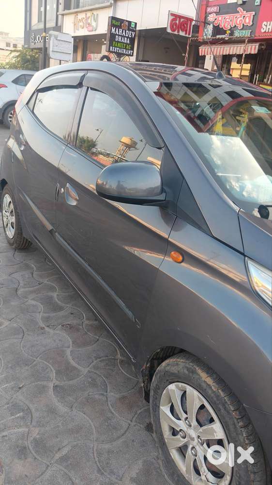 Hyundai Eon Sportz Petrol 2014