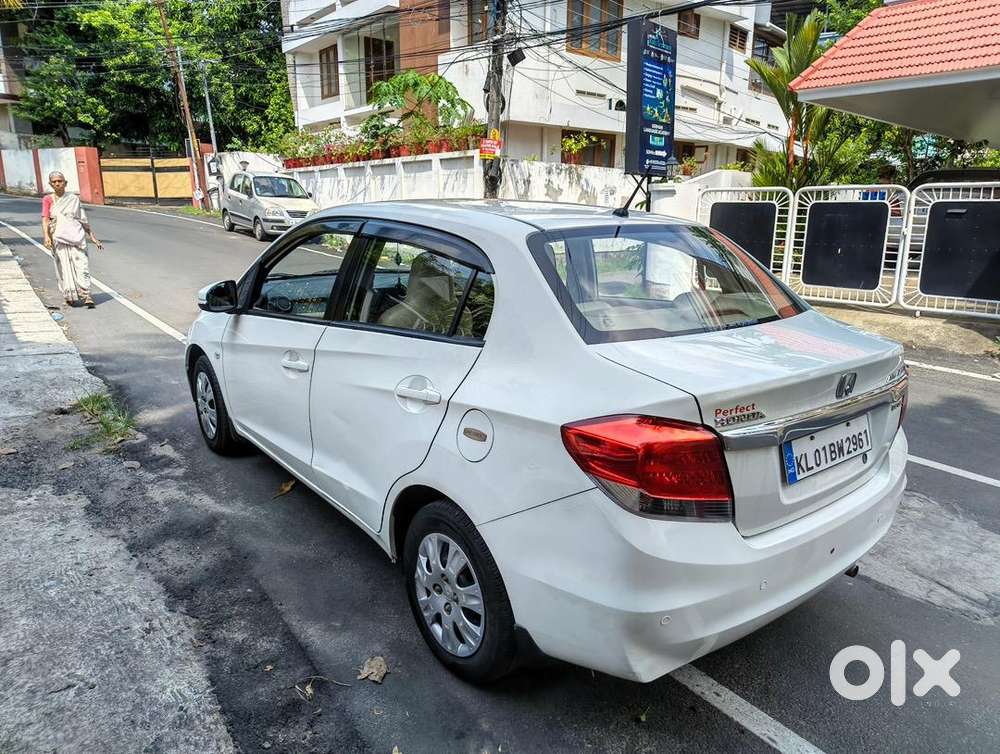 Honda Amaze 2015 Petrol 83000 Km Driven