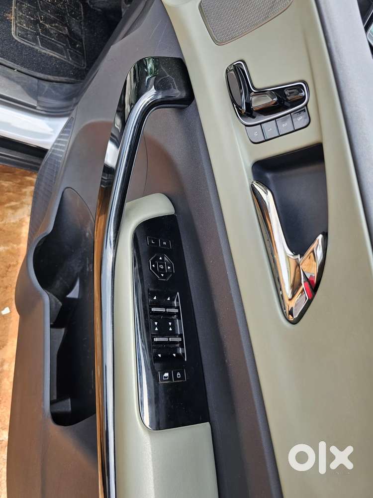 Mahindra Xev 9e Pack Three (top Model), 2025, Electric