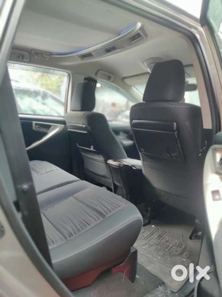 Toyota Innova Crysta 2.4 V 7 Str, 2017, Diesel