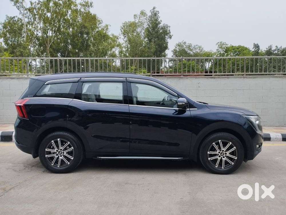 Mahindra Xuv700 2.0 Ax 7 Petrol At Str, 2024, Petrol