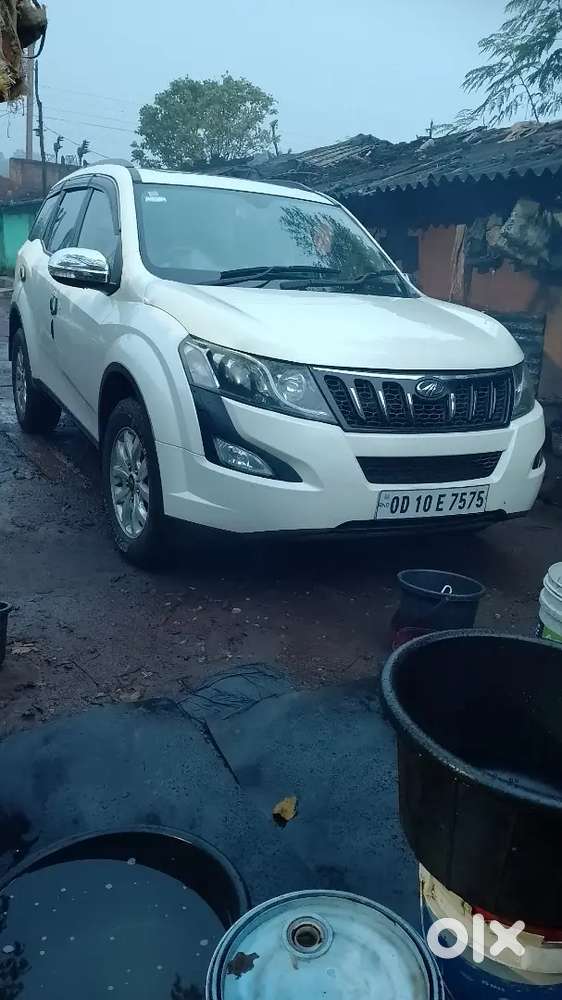 Mahindra Xuv  Model W10