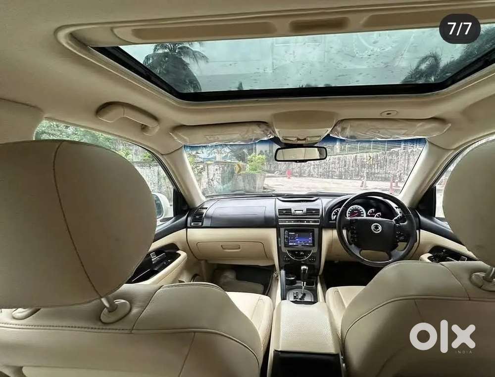 Mahindra Rexton 2013