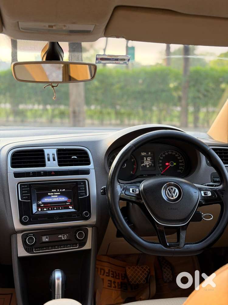 Volkswagen Vento 1.2 Tsi Highline Plus At, 2016, Petrol