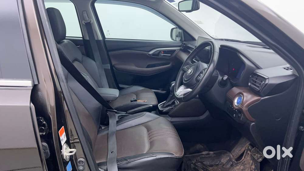 Toyota Urban Cruiser Hyryder 1.5 V Hybrid, 2024, Cng & Hybrids