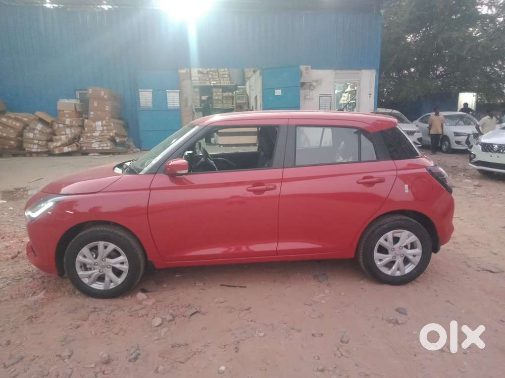 Maruti Suzuki New-gen Swift Petrol 3700 Km Driven