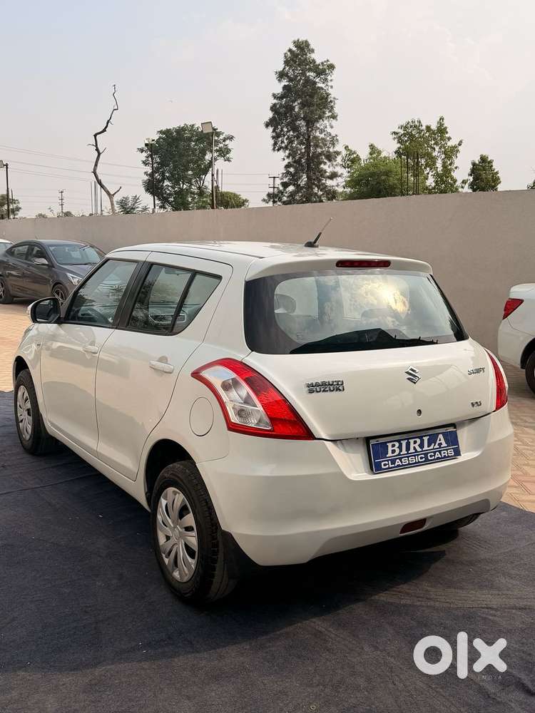 Maruti Suzuki Swift Vxi + Manual, 2016, Petrol