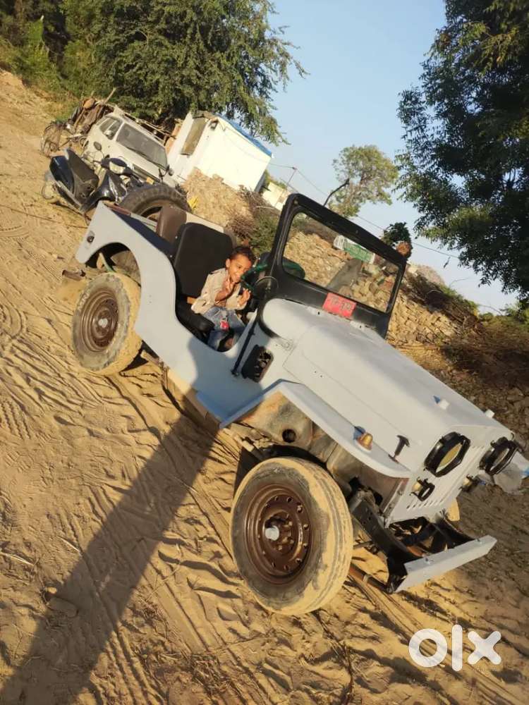 Well Maintain  4wheel Drive Short Jeep Mahindra &mahindra