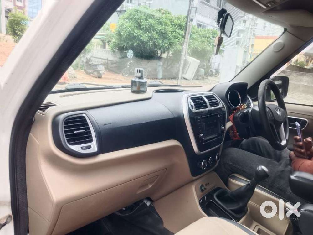 Mahindra Tuv 300 T10, 2018, Diesel