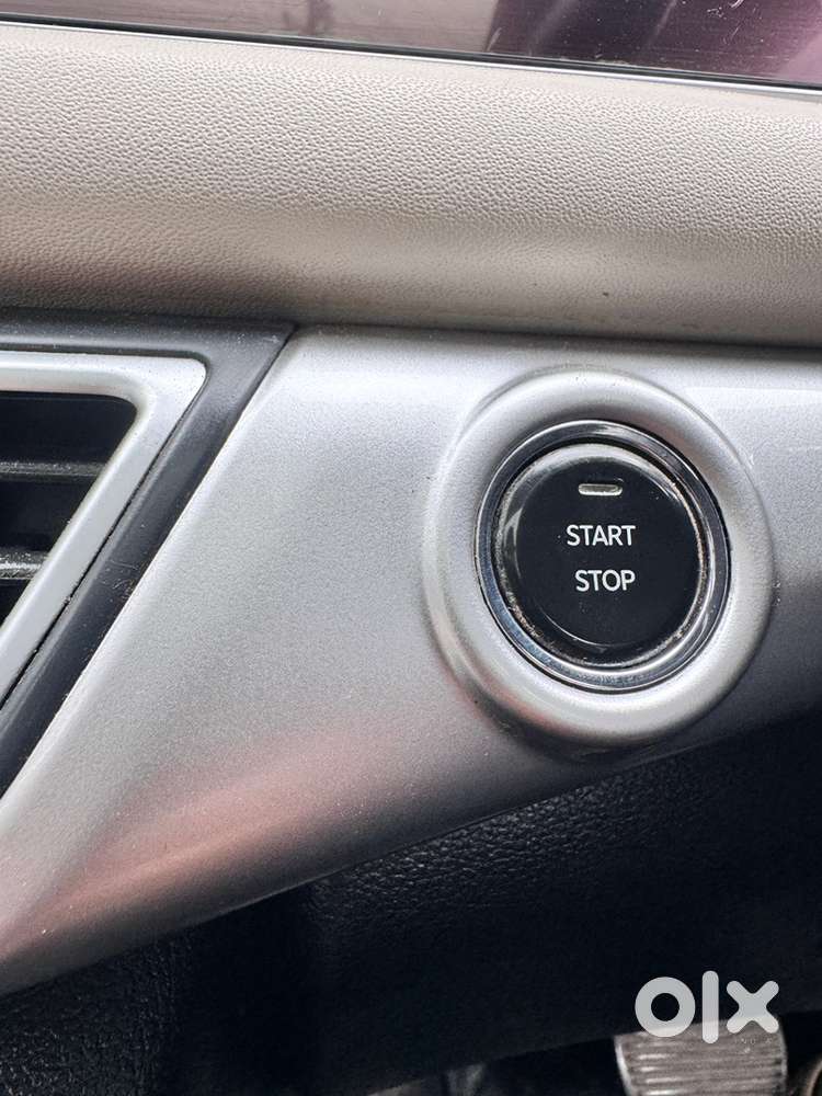 Mahindra Xuv700 Diesel 2022 Ax7 L Auto