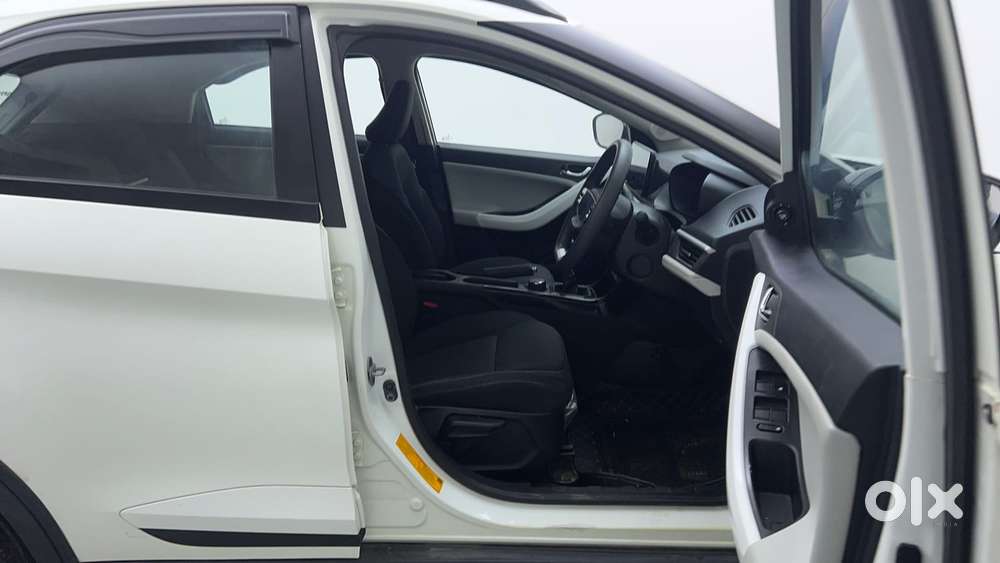 Tata Nexon Creative Plus 1.2 Revotron Petrol 6 Mt, 2023, Petrol