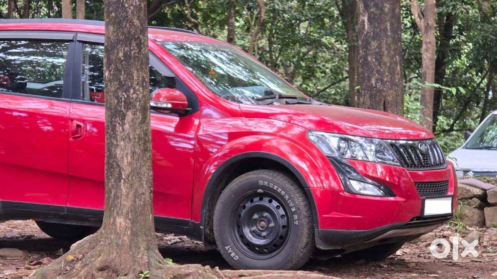 Drive Home A Well-maintained Mahindra Xuv500 W6 2wd (2017)