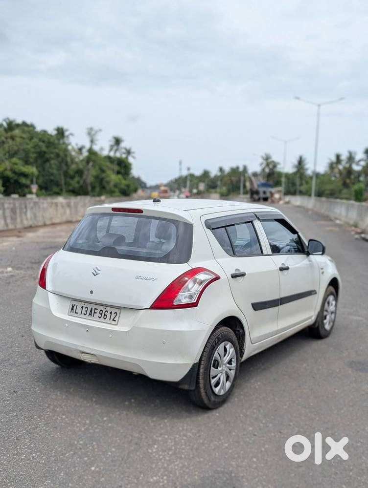 Maruti Suzuki Swift Lxi, 2016, Petrol