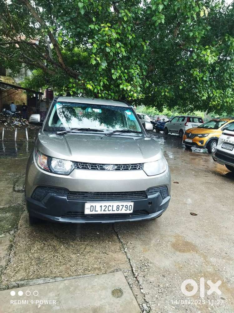 Mahindra Kuv 6 2017 Petrol