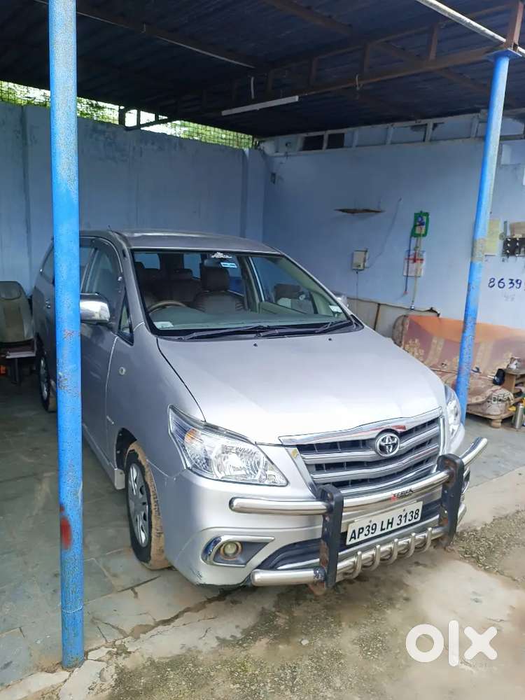 Toyota Innova 2012 Diesel Well Maintained