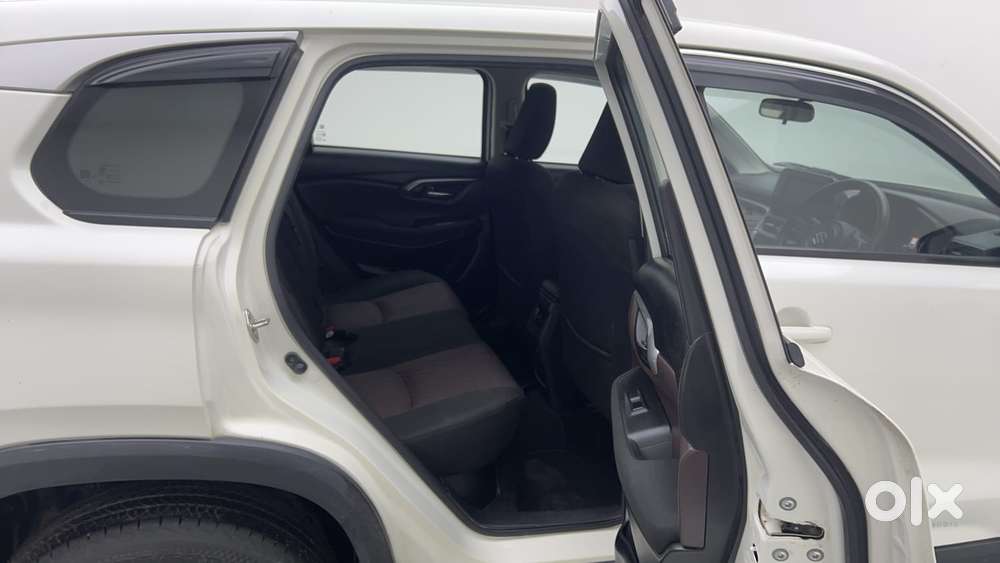 Maruti Suzuki Grand Vitara 1.5 Delta Smart Hybrid, 2024, Petrol