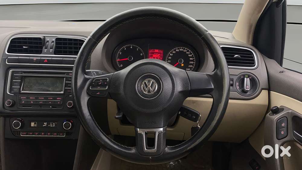 Volkswagen Vento 2010-2013 Petrol Highline, 2013, Petrol