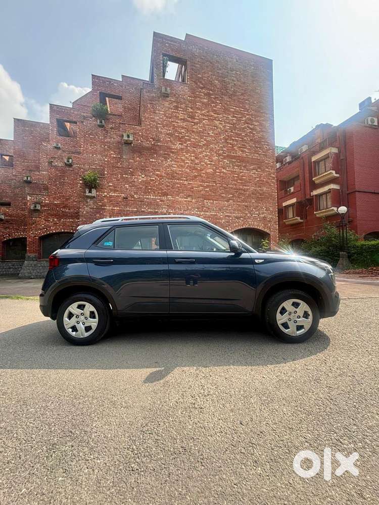 Hyundai Venue S, 2022, Petrol