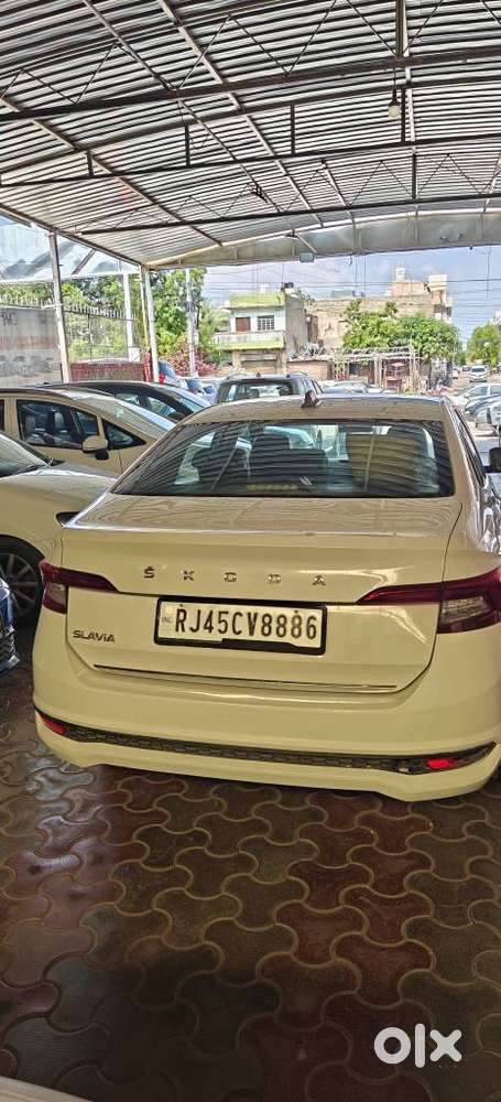Skoda Slavia Ambition 1.0l Tsi Mt, 2023, Petrol