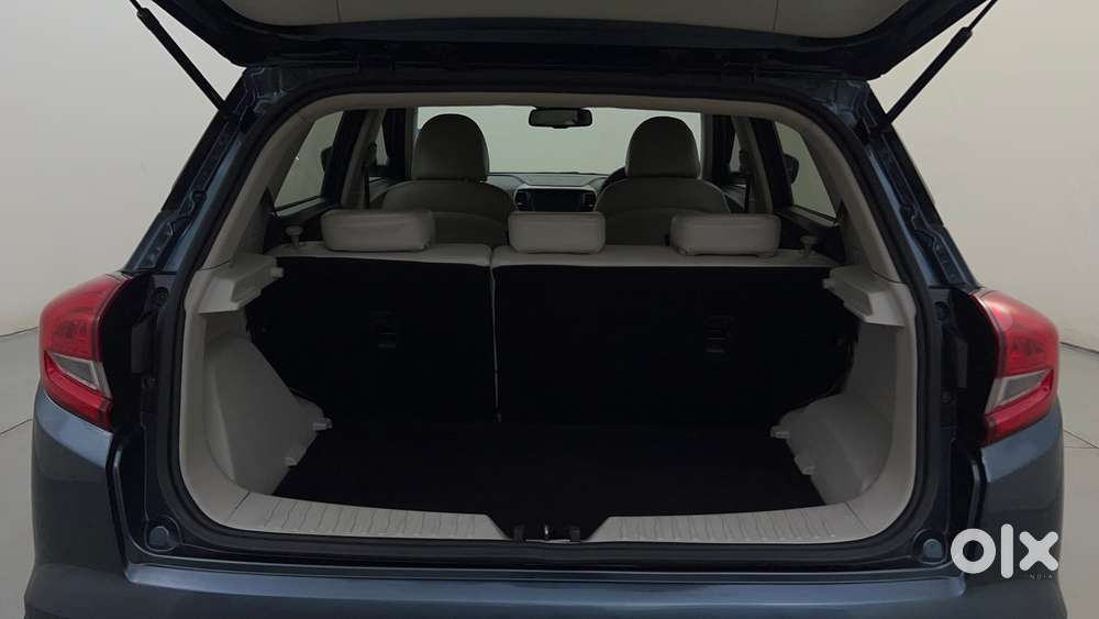 Mahindra Xuv300 1.2 W8 (o) Amt Petrol, 2022, Petrol