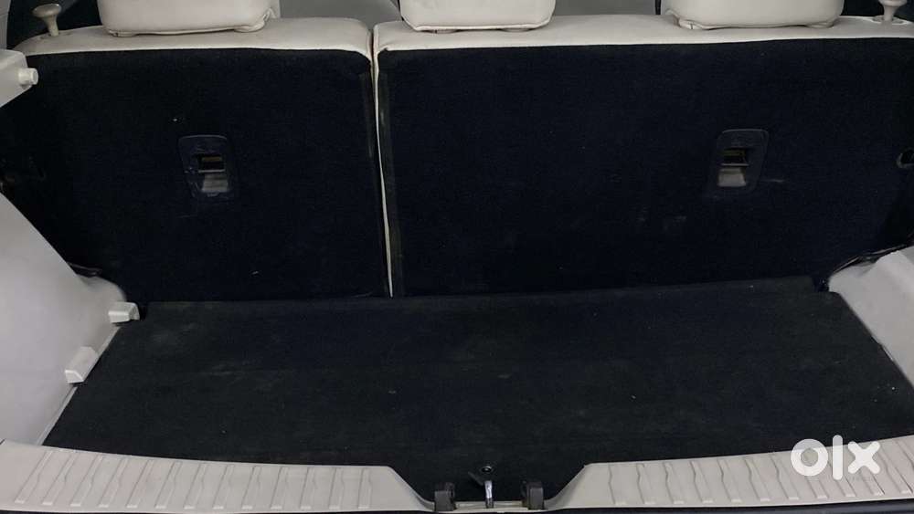 Mahindra Xuv300 W8 Option, 2022, Petrol