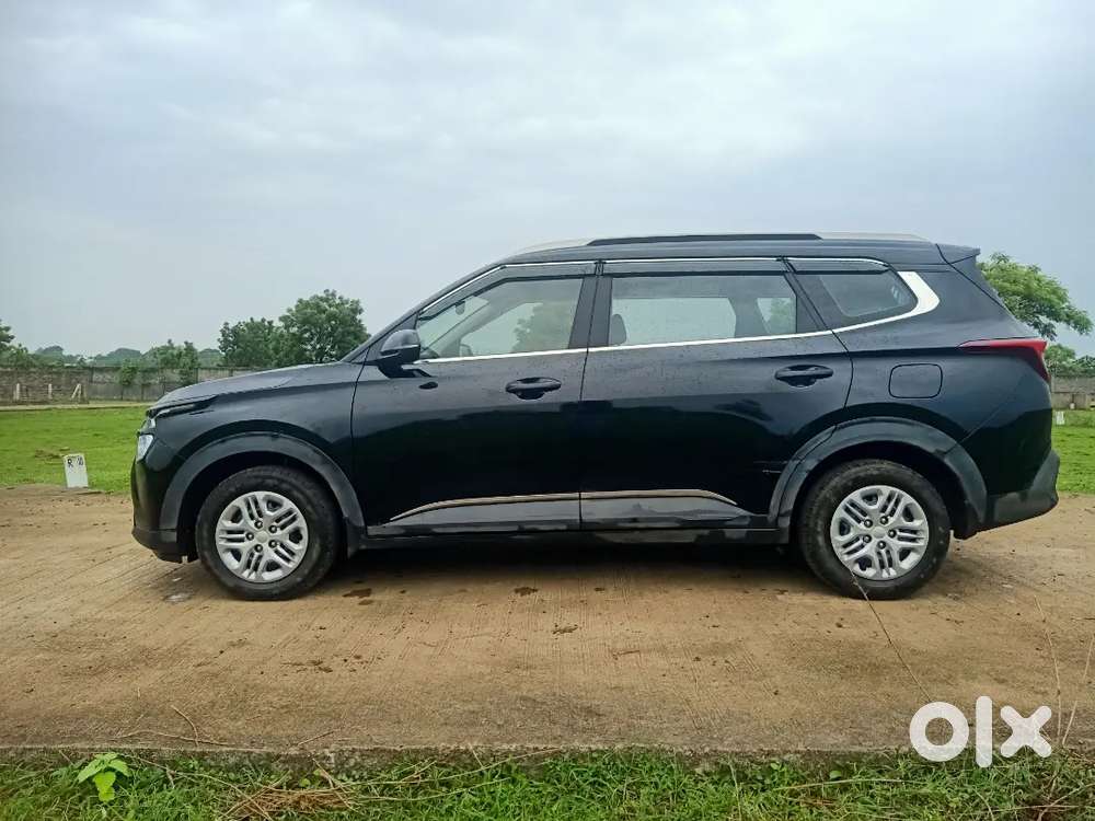 Kia Carens G 7-seater Manual Petrol 2025