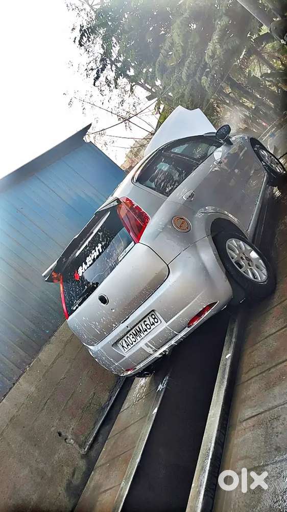 Fiat Grand Punto 2010 Petrol 98000 Km Driven