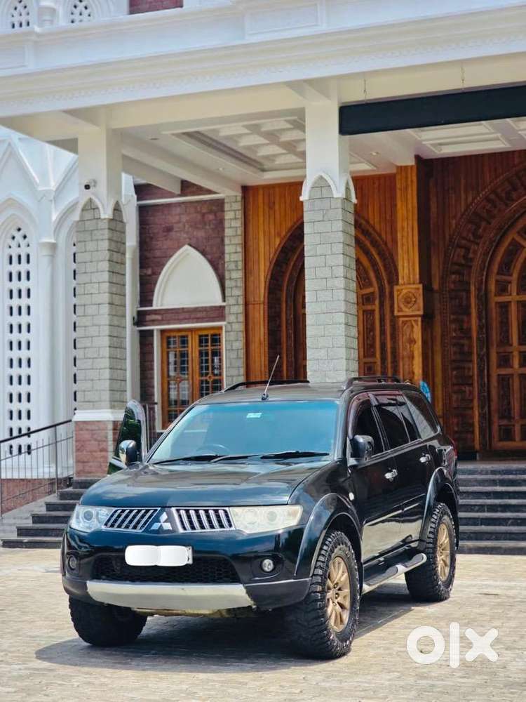 Mitsubishi Pajero Sports 4x4 For Sale