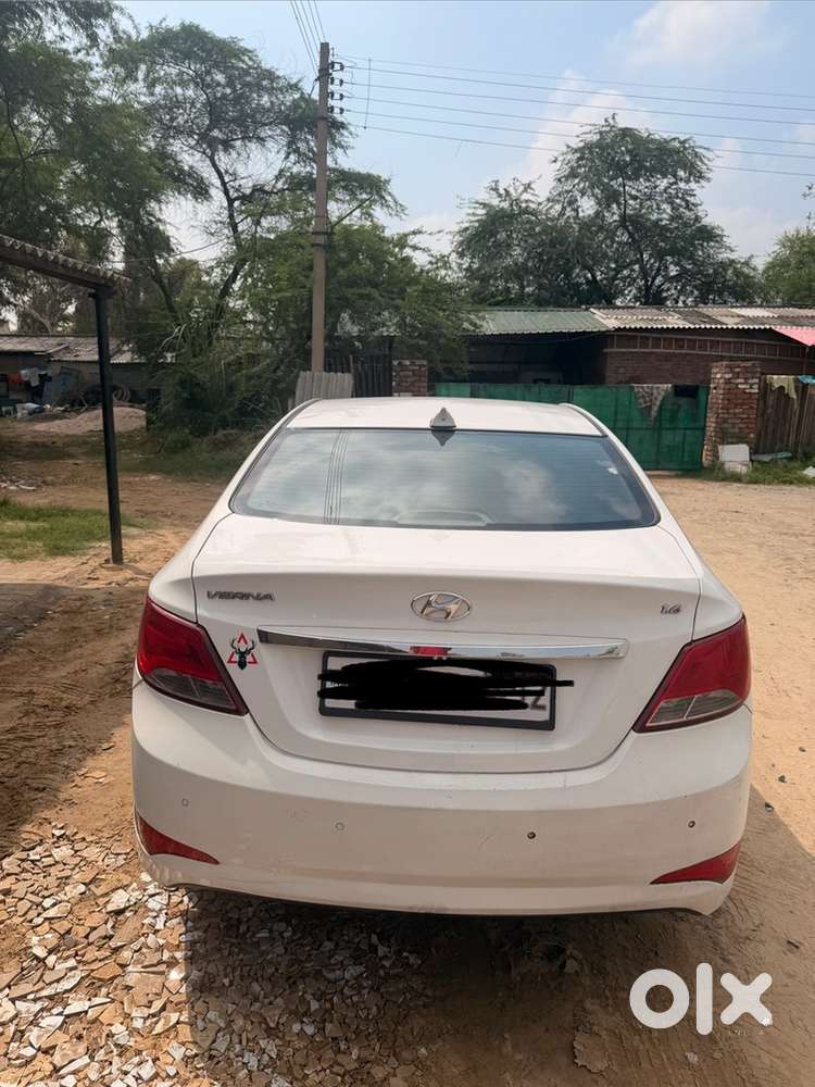 Hyundai Fluidic Verna 2015