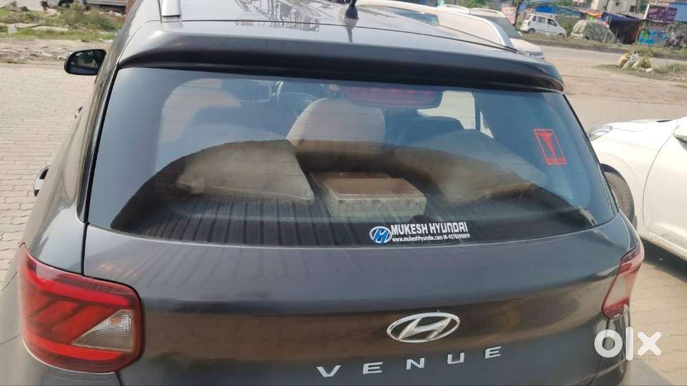 Hyundai Venue   Doctor Owned  Vip No