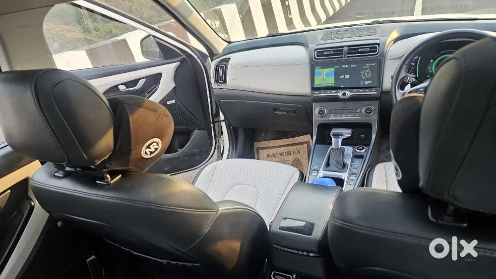 Creta Sx(0) Automatic With Pedel Shifters.  21 Kmpl Millage In City