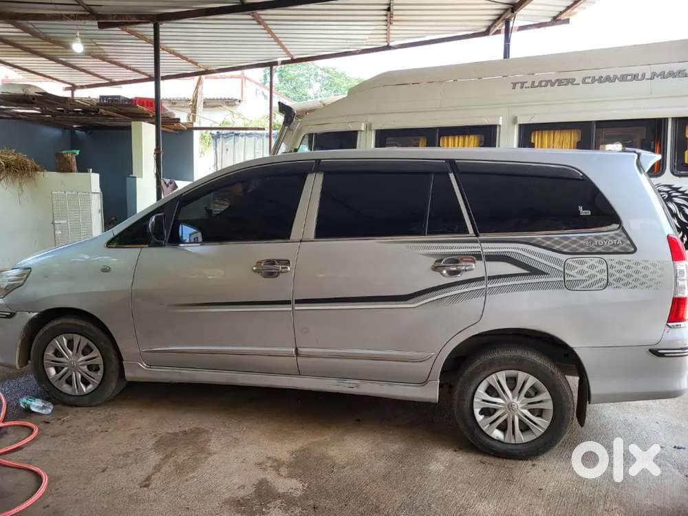 Toyota Innova 2014 Diesel 280000 Km Driven