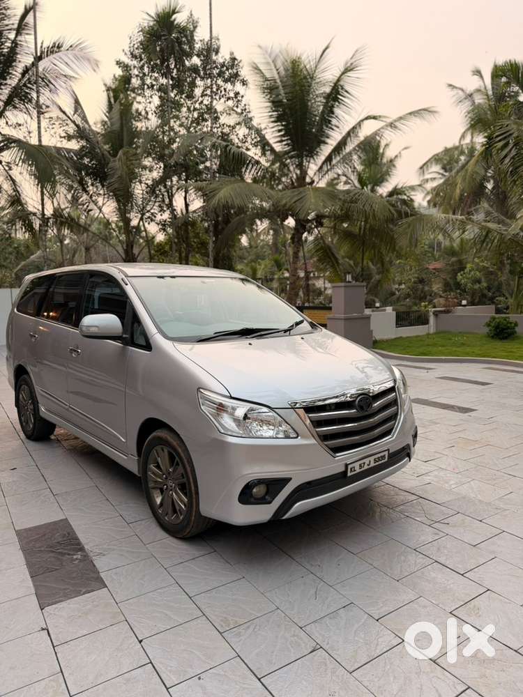 Toyota Innova 2014 Diesel Well Maintained