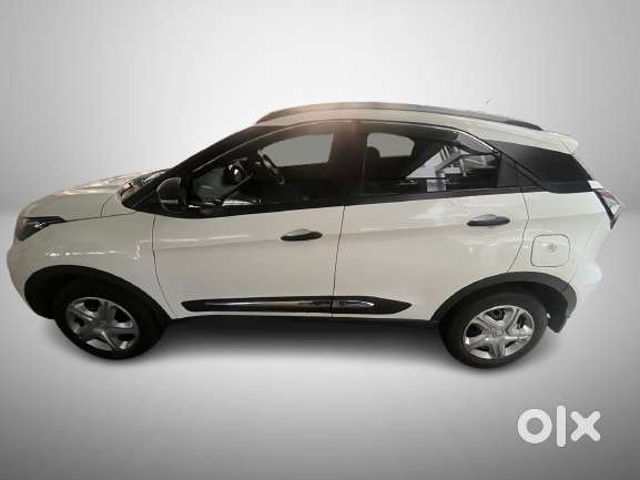 Tata Nexon 1.2 Revotron Xma Amt (s), 2022, Petrol