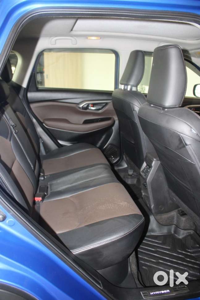 Toyota Urban Cruiser Hyryder 1.5 V Hybrid, 2023, Petrol