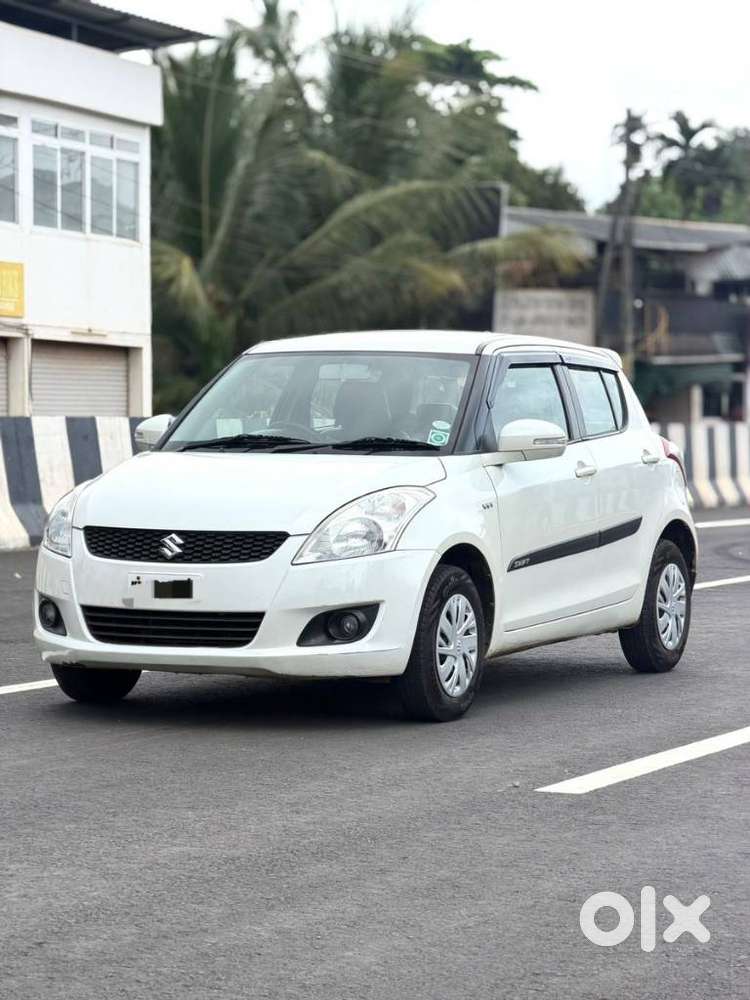 Maruti Suzuki Swift Vxi + Manual, 2013, Petrol