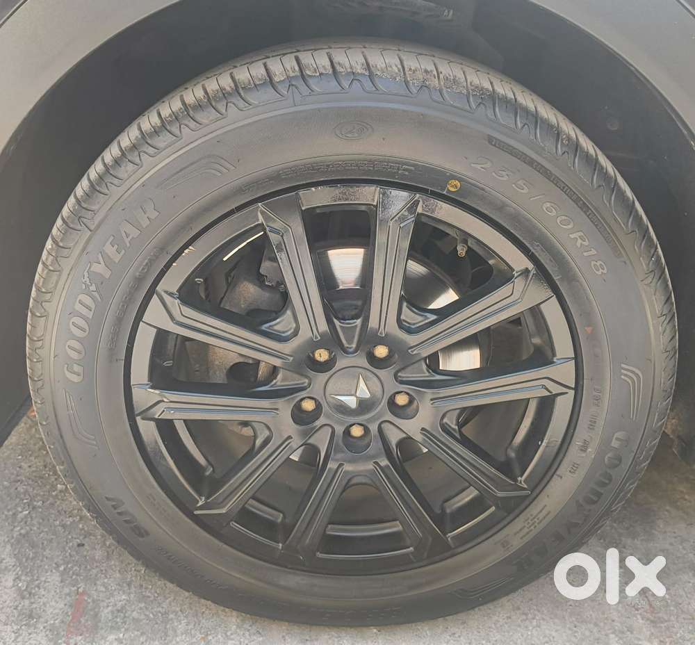 Mahindra Xuv700 2.0 Ax 7 Petrol At Str, 2024, Petrol