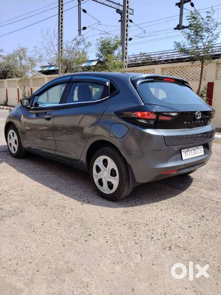 Tata Altroz 1.2 Xm Plus, 2023, Petrol