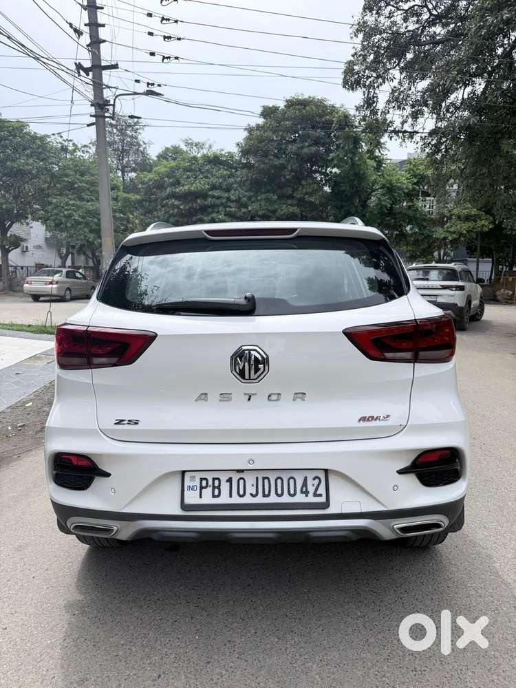 Mg Astor 1.5 Savvy Cvt S Red, 2022, Petrol